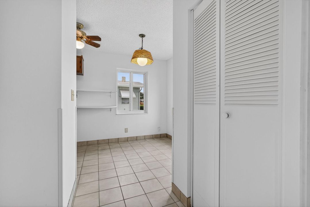 En Venta: $230,000 (2 camas, 2 baños, 1246 Pies cuadrados)