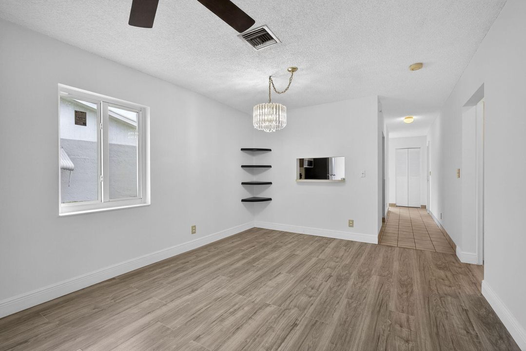 En Venta: $230,000 (2 camas, 2 baños, 1246 Pies cuadrados)