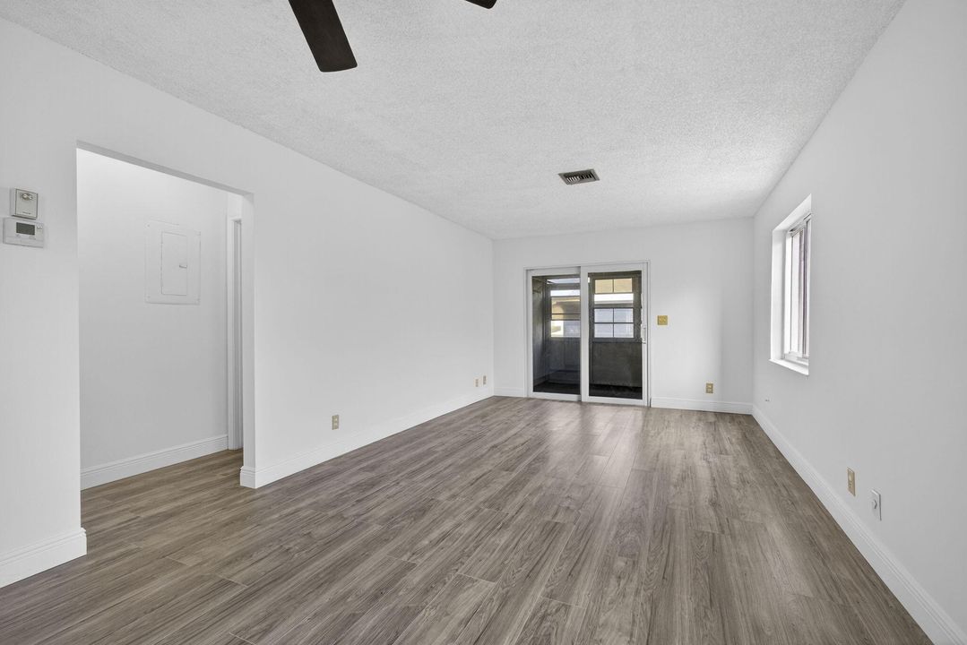 En Venta: $230,000 (2 camas, 2 baños, 1246 Pies cuadrados)