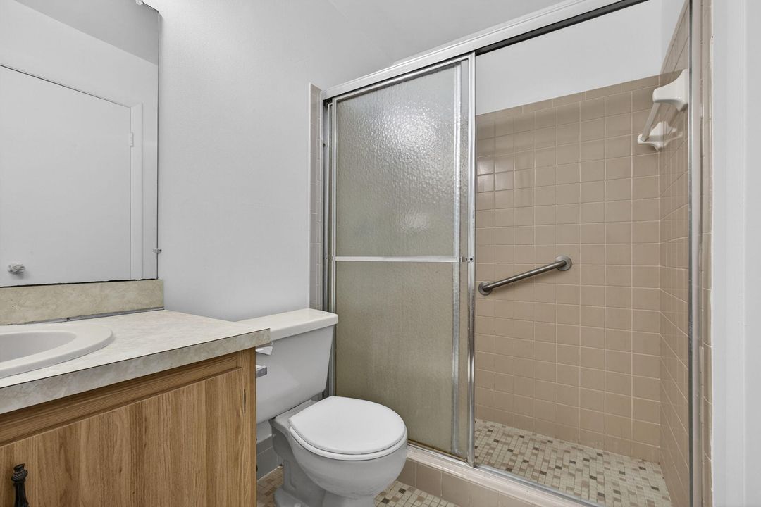 En Venta: $230,000 (2 camas, 2 baños, 1246 Pies cuadrados)