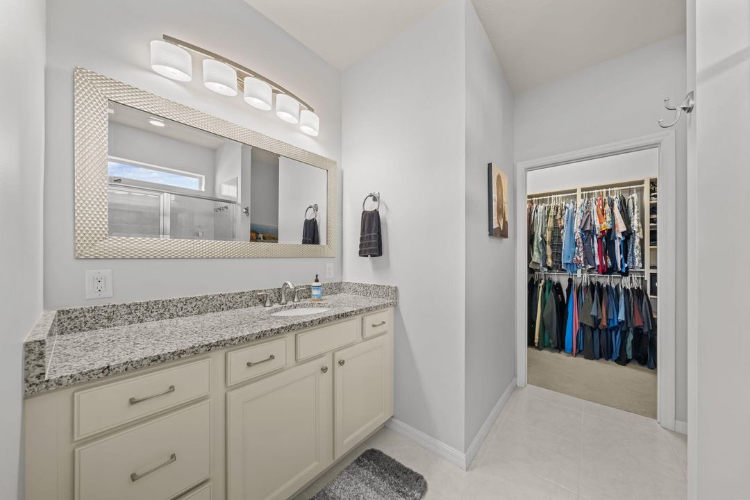 待售: $379,900 (2 贝兹, 2 浴室, 1398 平方英尺)