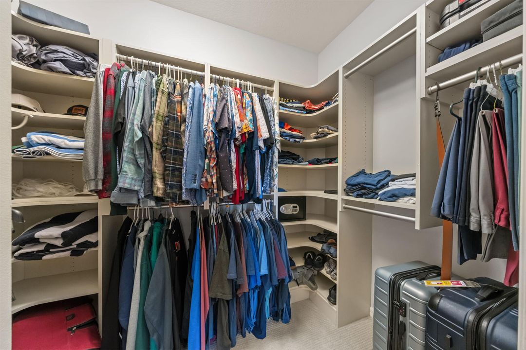 待售: $379,900 (2 贝兹, 2 浴室, 1398 平方英尺)