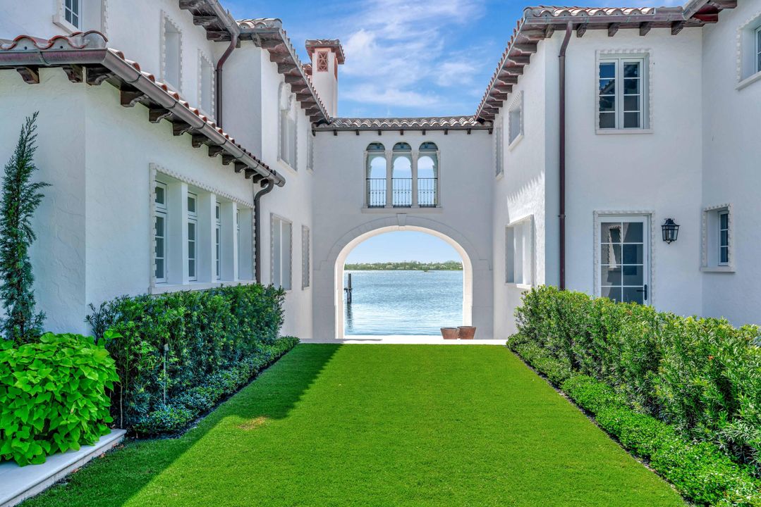 待售: $175,000,000 (15 贝兹, 18 浴室, 21534 平方英尺)