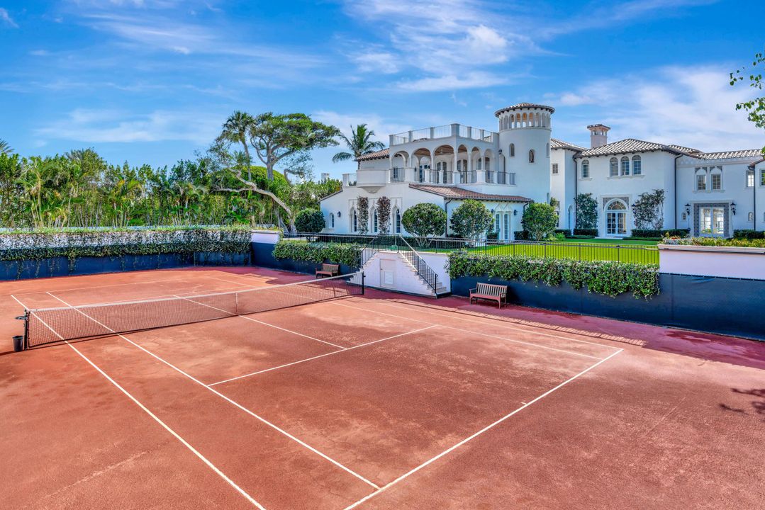 待售: $175,000,000 (15 贝兹, 18 浴室, 21534 平方英尺)