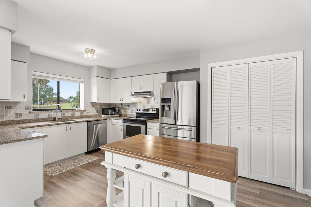 待售: $379,000 (3 贝兹, 2 浴室, 1686 平方英尺)