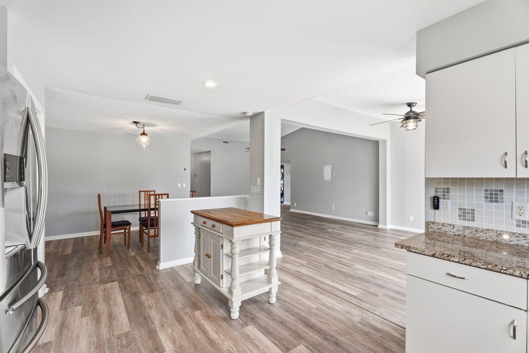 待售: $379,000 (3 贝兹, 2 浴室, 1686 平方英尺)