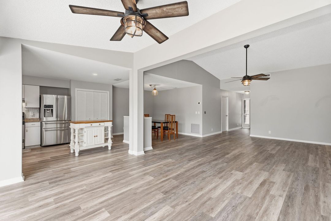 待售: $379,000 (3 贝兹, 2 浴室, 1686 平方英尺)