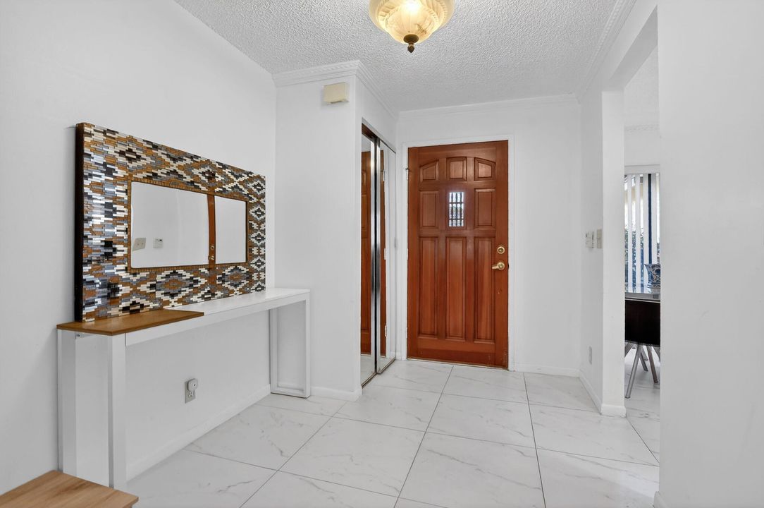 For Rent: $3,500 (2 beds, 2 baths, 1300 Square Feet)