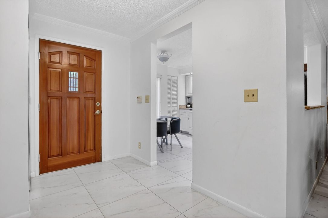 For Rent: $3,500 (2 beds, 2 baths, 1300 Square Feet)