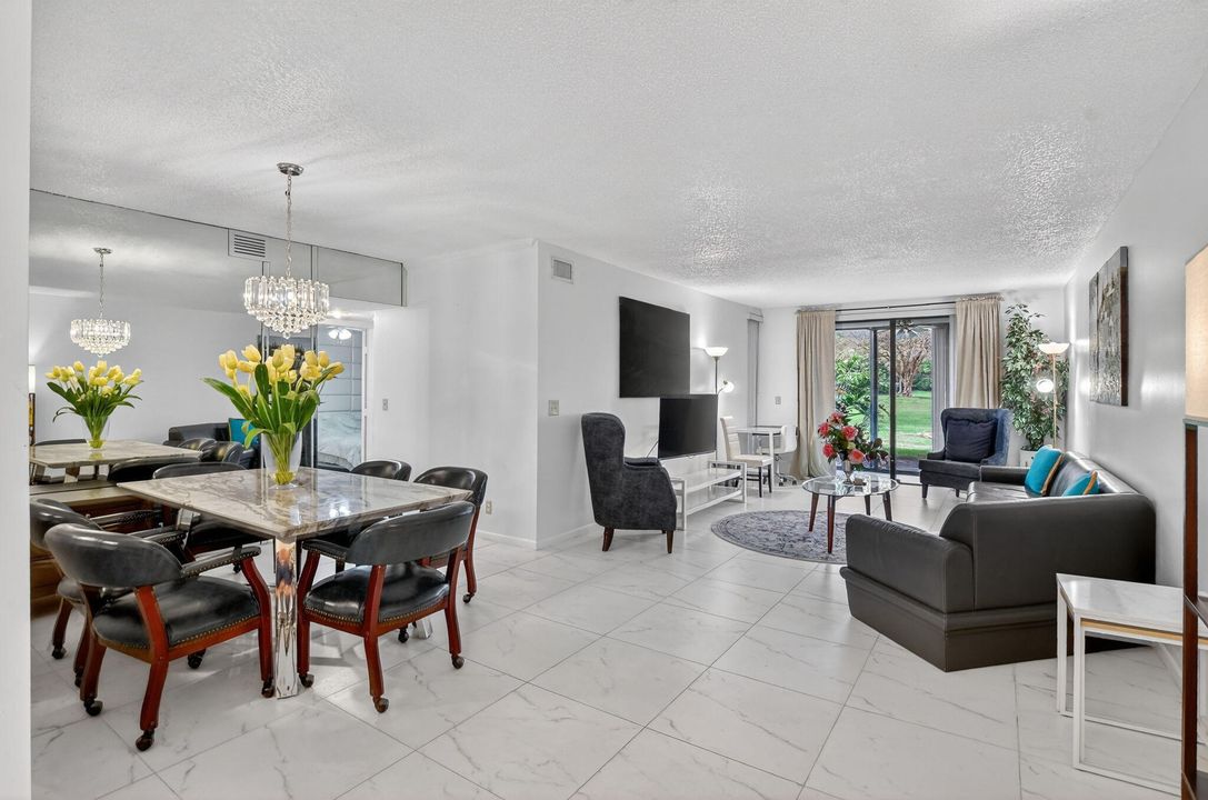 For Rent: $3,500 (2 beds, 2 baths, 1300 Square Feet)