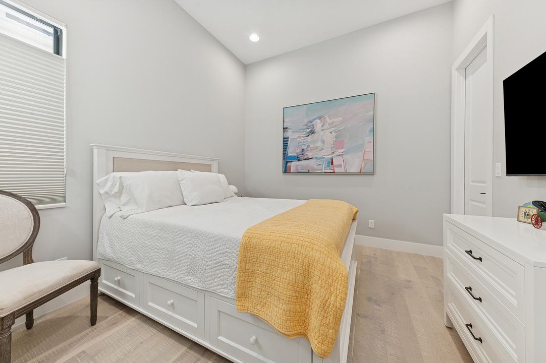 待售: $1,499,900 (3 贝兹, 2 浴室, 2381 平方英尺)