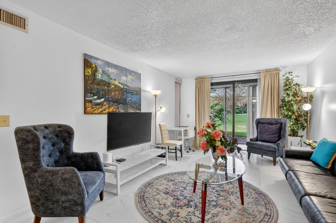 For Rent: $3,500 (2 beds, 2 baths, 1300 Square Feet)