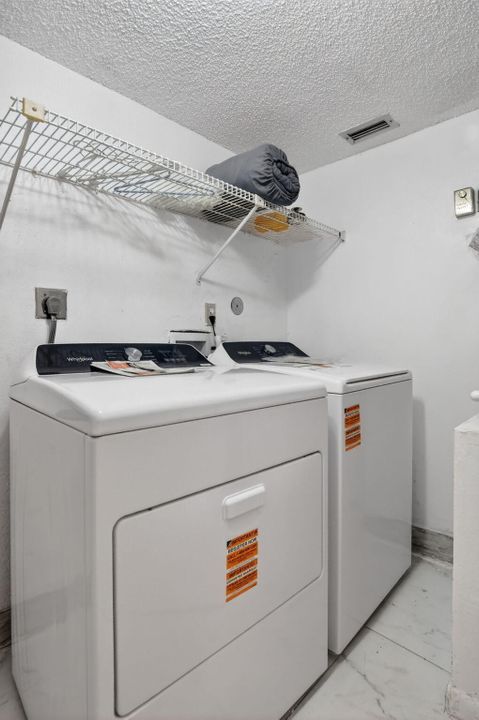 For Rent: $3,500 (2 beds, 2 baths, 1300 Square Feet)