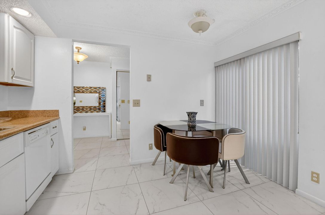 For Rent: $3,500 (2 beds, 2 baths, 1300 Square Feet)