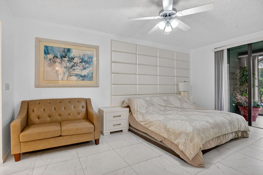 For Rent: $3,500 (2 beds, 2 baths, 1300 Square Feet)