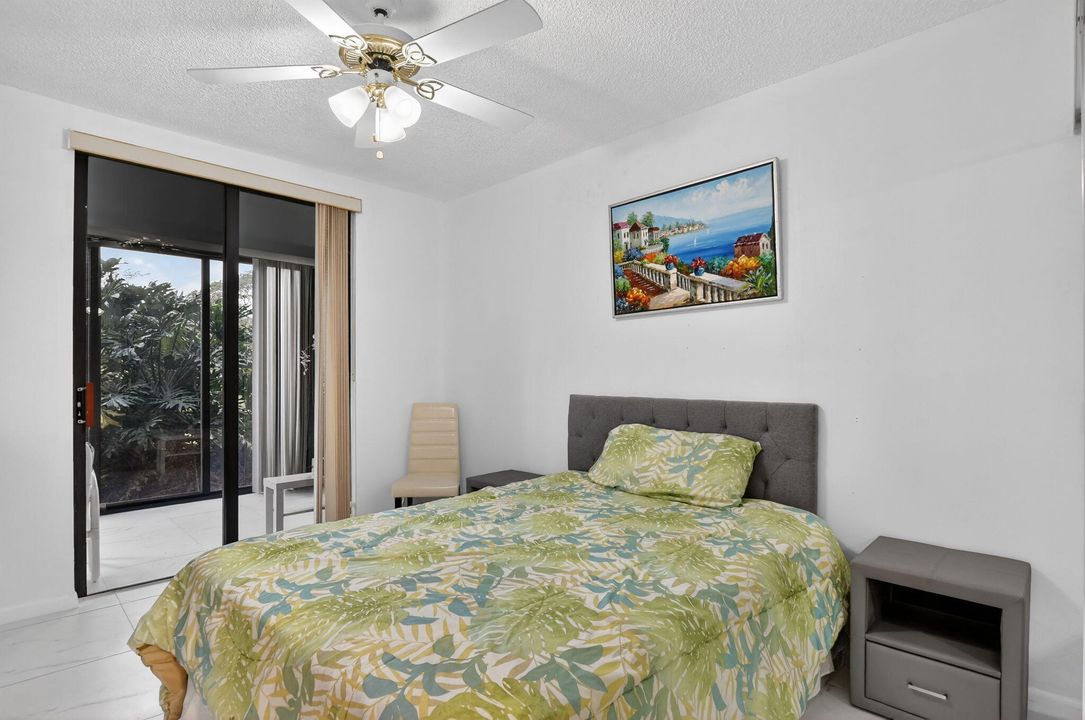 For Rent: $3,500 (2 beds, 2 baths, 1300 Square Feet)