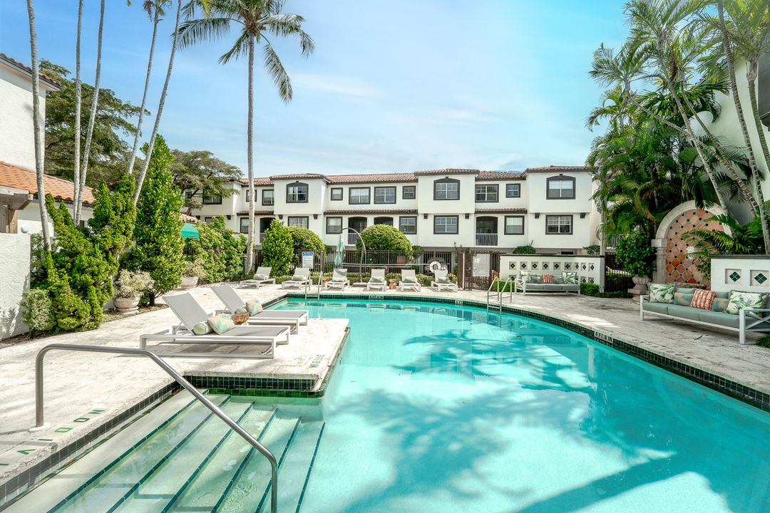 For Rent: $3,995 (3 beds, 3 baths, 2178 Square Feet)