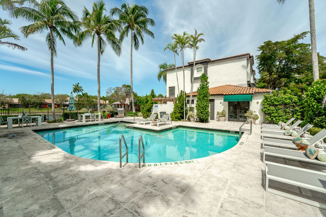 For Rent: $3,995 (3 beds, 3 baths, 2178 Square Feet)