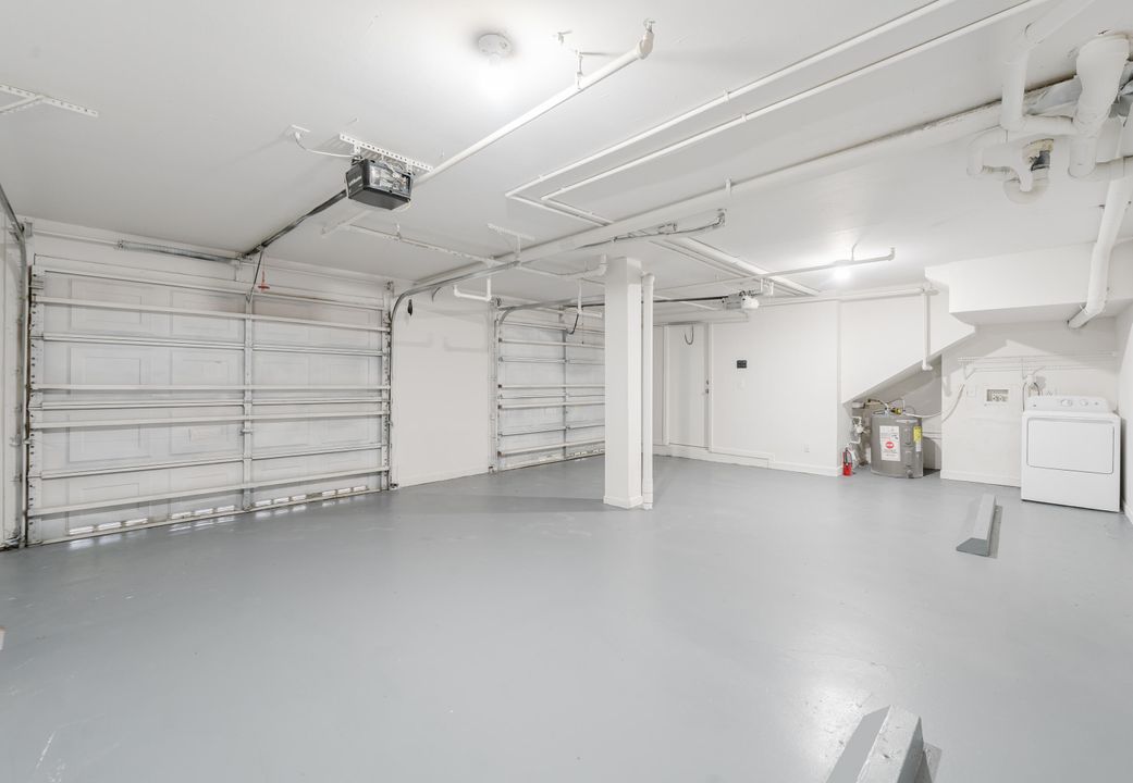 For Rent: $3,995 (3 beds, 3 baths, 2178 Square Feet)