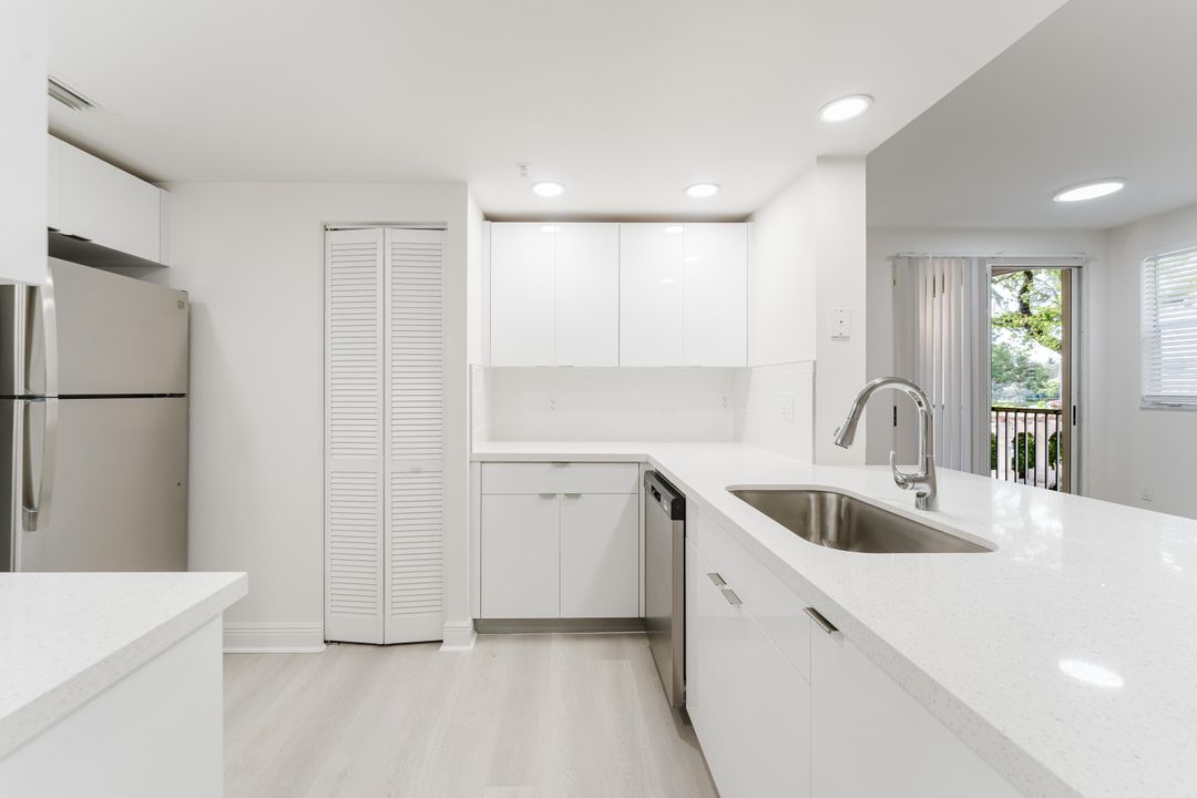 For Rent: $3,995 (3 beds, 3 baths, 2178 Square Feet)