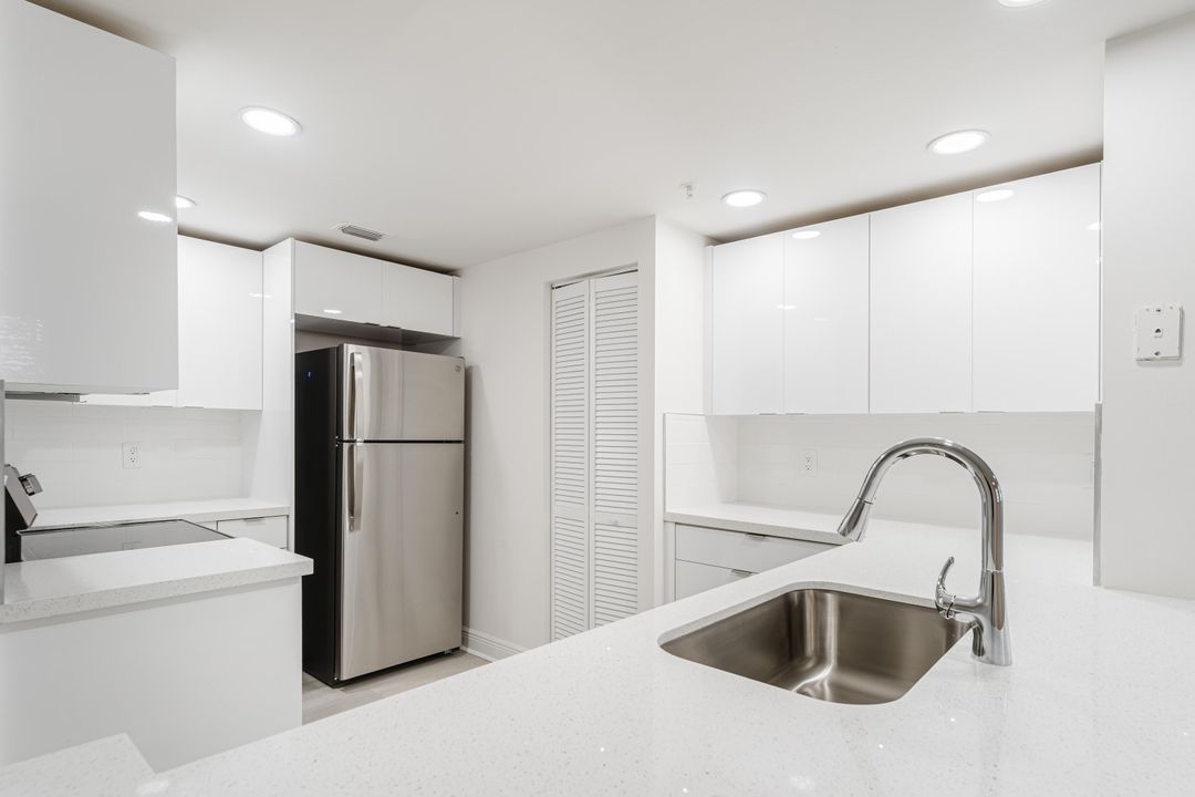 For Rent: $3,995 (3 beds, 3 baths, 2178 Square Feet)