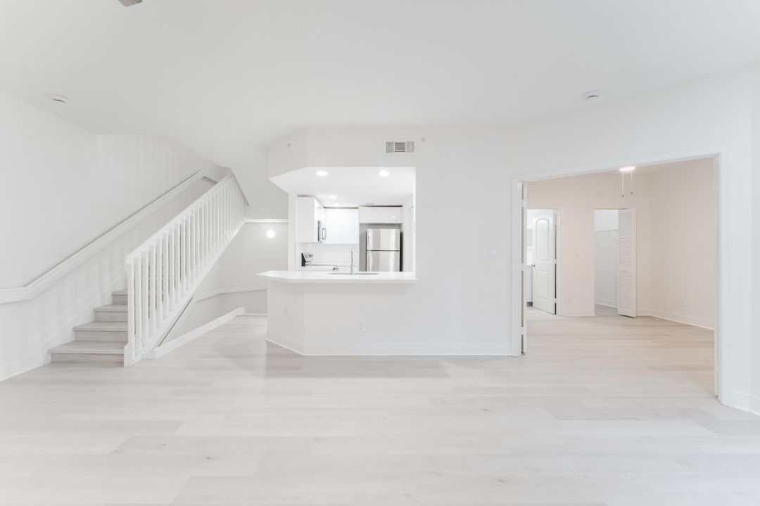 For Rent: $3,995 (3 beds, 3 baths, 2178 Square Feet)