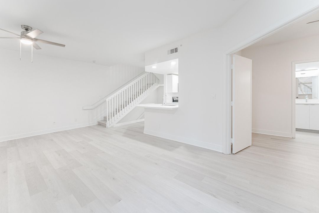 For Rent: $3,995 (3 beds, 3 baths, 2178 Square Feet)