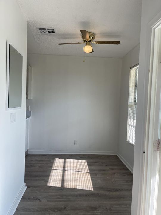 For Rent: $1,850 (2 beds, 2 baths, 1167 Square Feet)