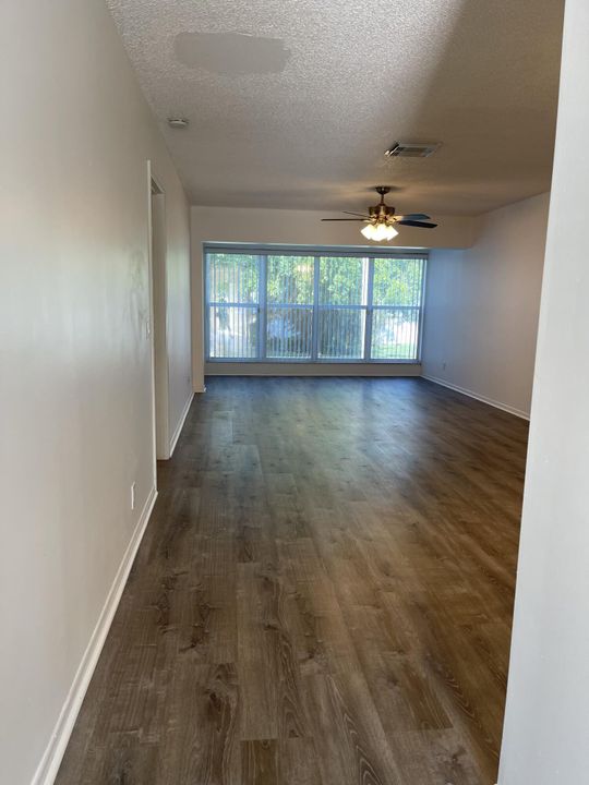 For Rent: $1,850 (2 beds, 2 baths, 1167 Square Feet)
