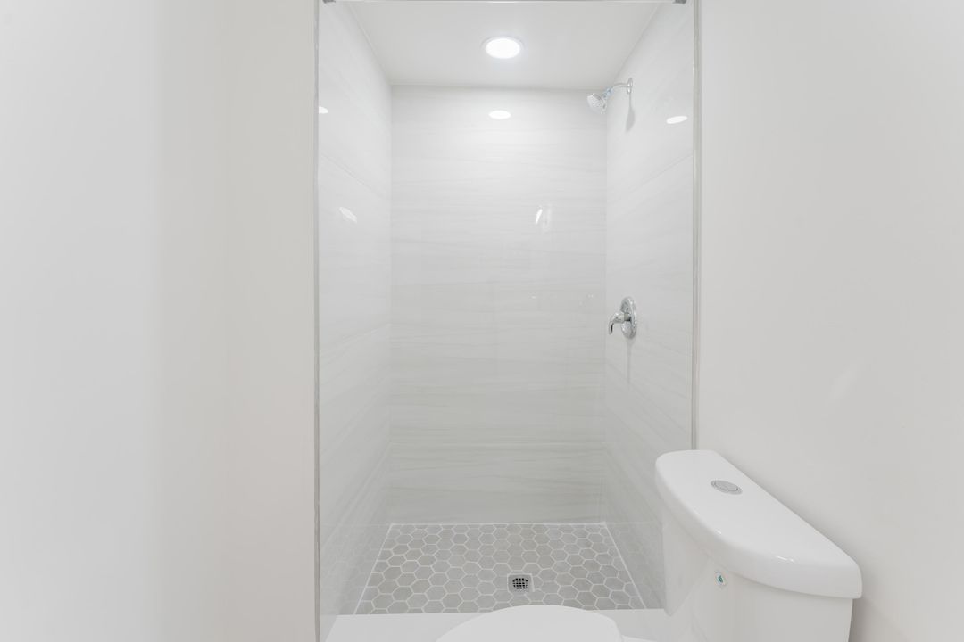 For Rent: $3,995 (3 beds, 3 baths, 2178 Square Feet)