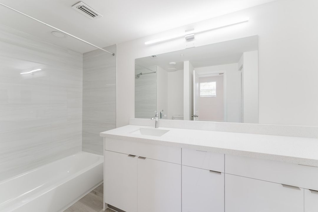 For Rent: $3,995 (3 beds, 3 baths, 2178 Square Feet)