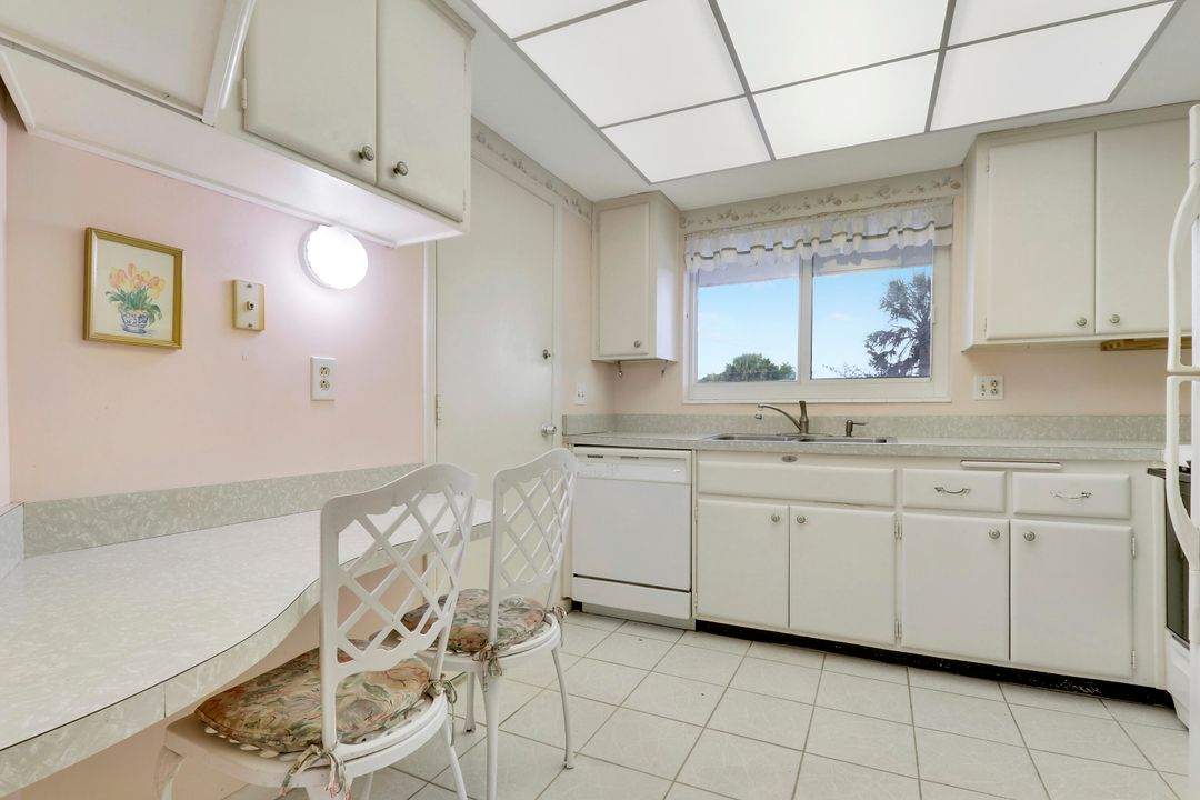 待售: $225,000 (2 贝兹, 2 浴室, 869 平方英尺)