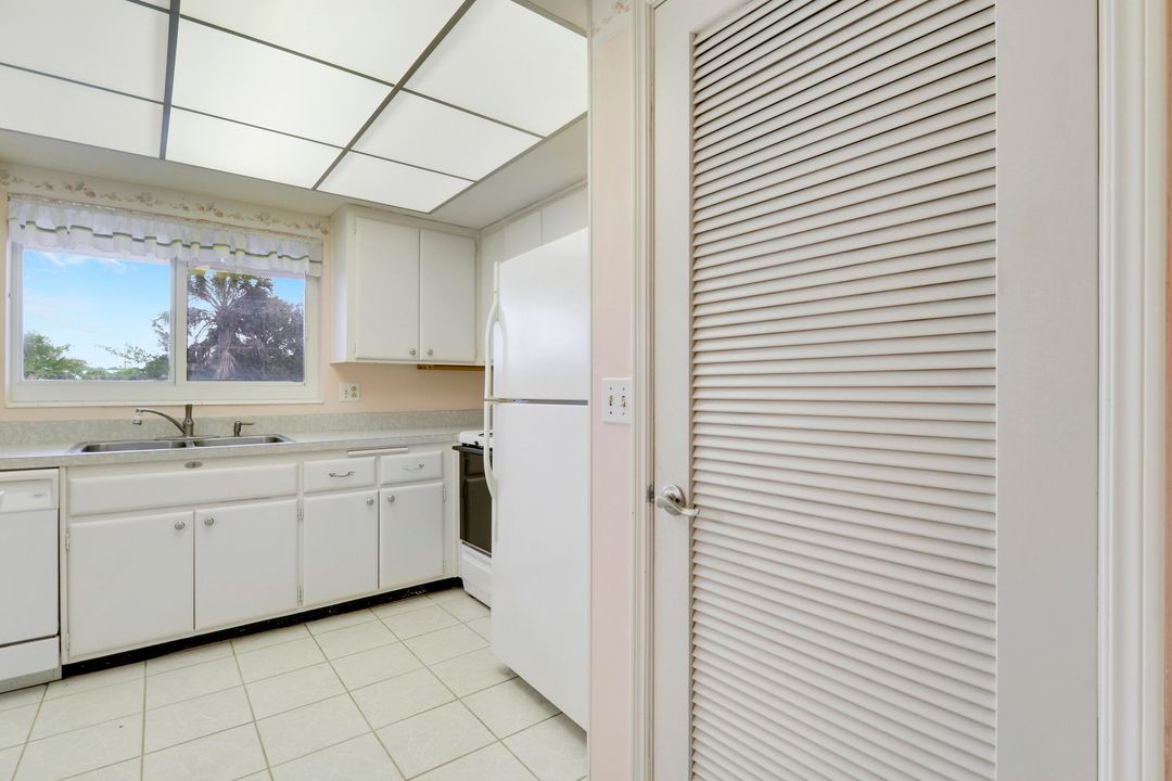 待售: $225,000 (2 贝兹, 2 浴室, 869 平方英尺)