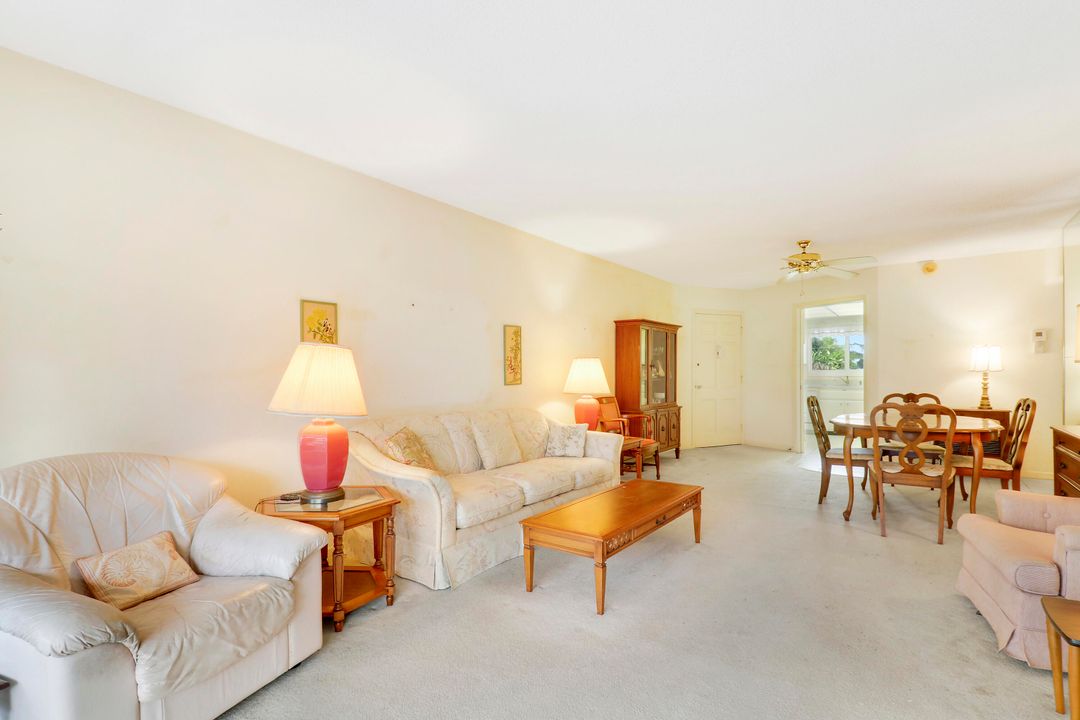 待售: $225,000 (2 贝兹, 2 浴室, 869 平方英尺)