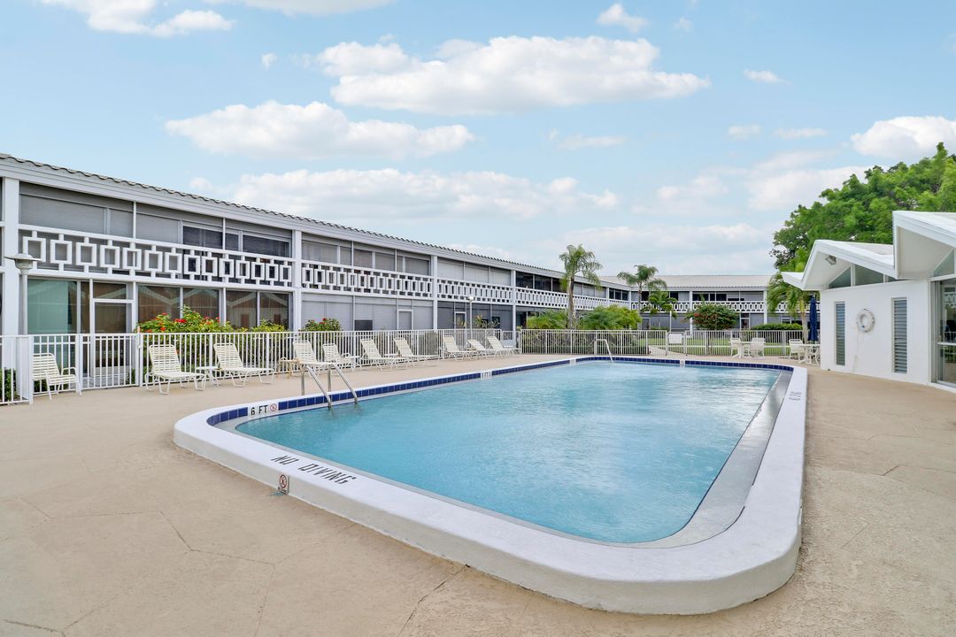 待售: $225,000 (2 贝兹, 2 浴室, 869 平方英尺)