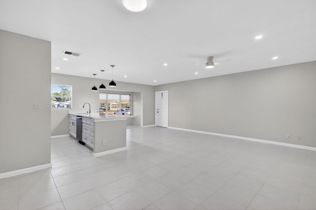 На продажу: $189,000 (1 спален, 1 ванн, 1068 Квадратных фут)