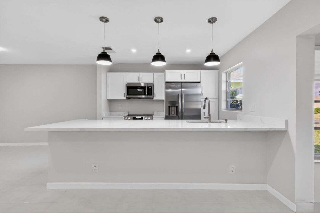 На продажу: $189,000 (1 спален, 1 ванн, 1068 Квадратных фут)