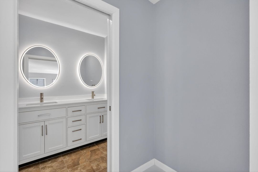 На продажу: $189,000 (1 спален, 1 ванн, 1068 Квадратных фут)