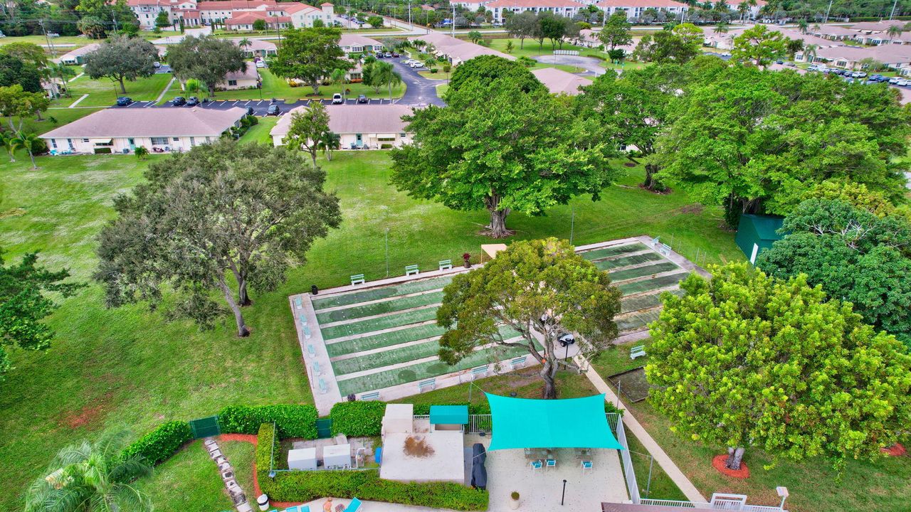 На продажу: $189,000 (1 спален, 1 ванн, 1068 Квадратных фут)