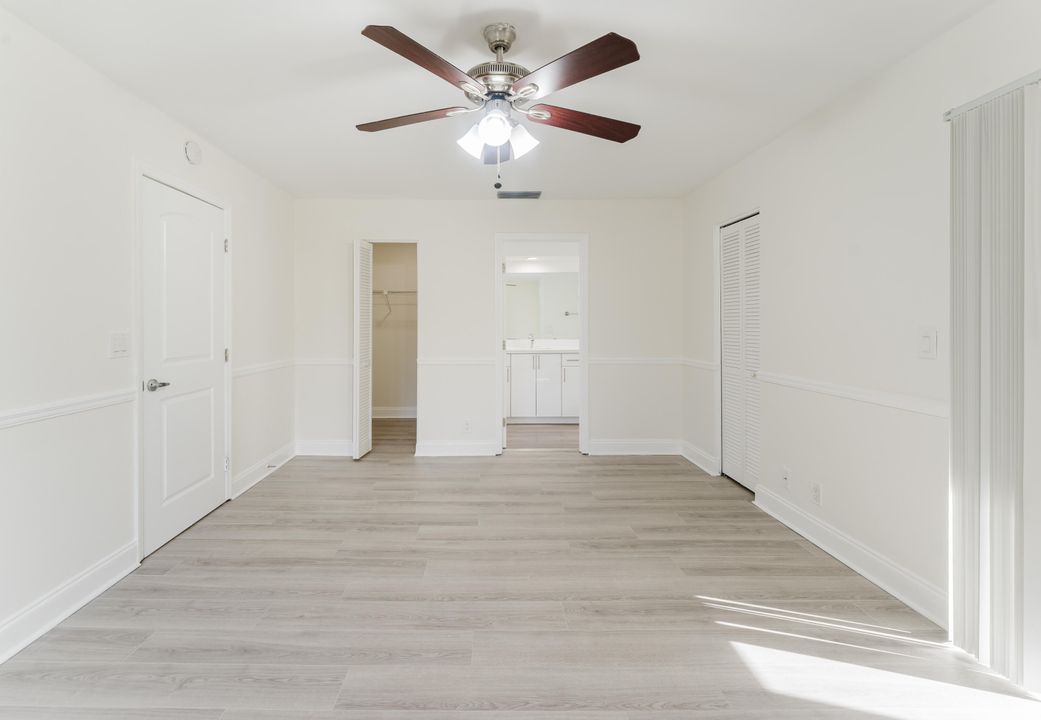 For Rent: $4,995 (4 beds, 2 baths, 1902 Square Feet)