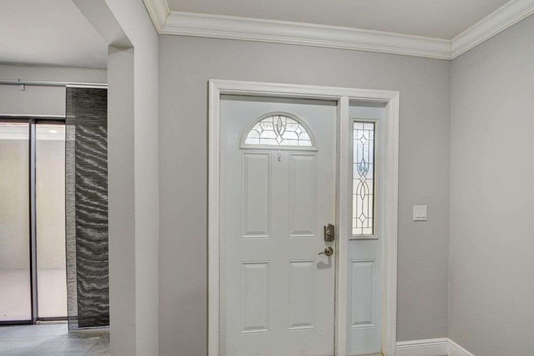 出租: $2,700 (2 贝兹, 2 浴室, 1632 平方英尺)