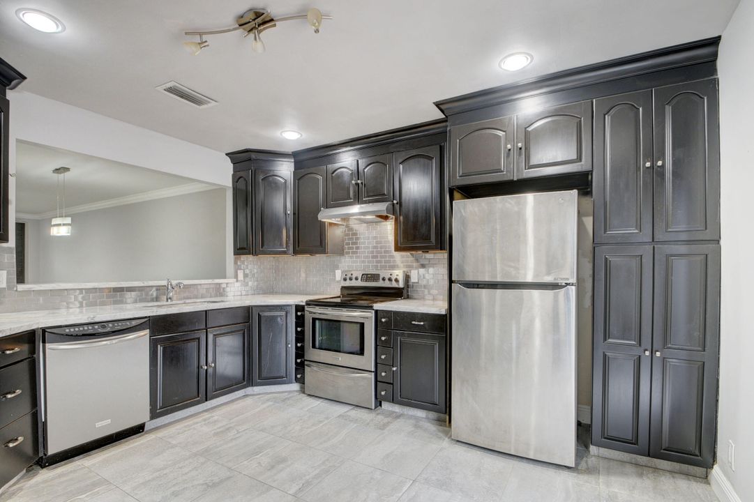 出租: $2,700 (2 贝兹, 2 浴室, 1632 平方英尺)