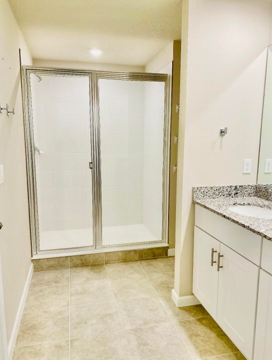 For Rent: $3,000 (3 beds, 2 baths, 1804 Square Feet)