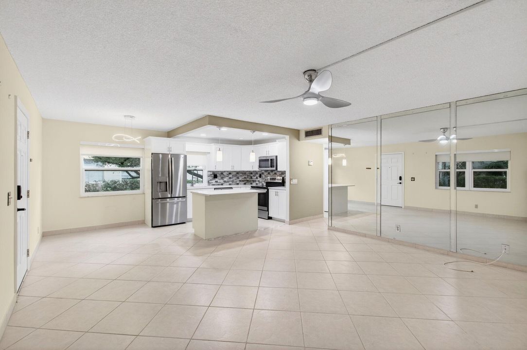 En Venta: $165,000 (2 camas, 2 baños, 907 Pies cuadrados)