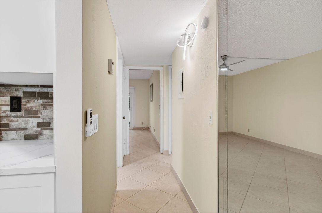 En Venta: $165,000 (2 camas, 2 baños, 907 Pies cuadrados)