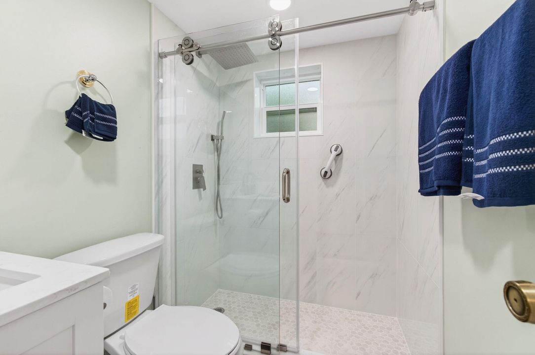 En Venta: $165,000 (2 camas, 2 baños, 907 Pies cuadrados)