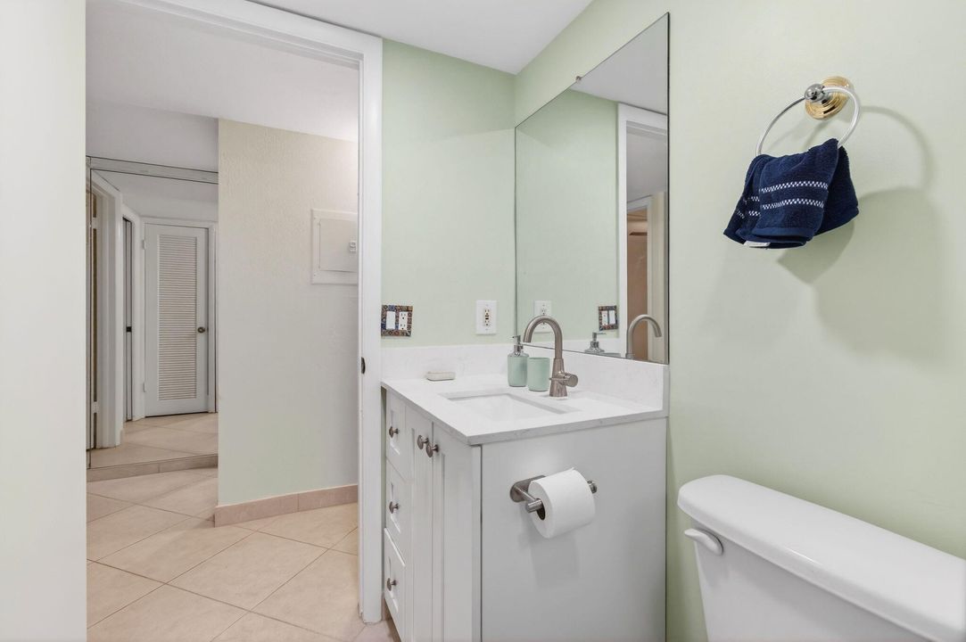 En Venta: $165,000 (2 camas, 2 baños, 907 Pies cuadrados)