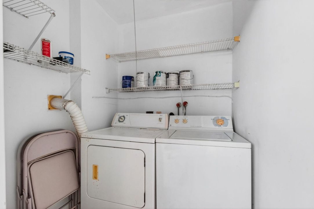 En Venta: $165,000 (2 camas, 2 baños, 907 Pies cuadrados)