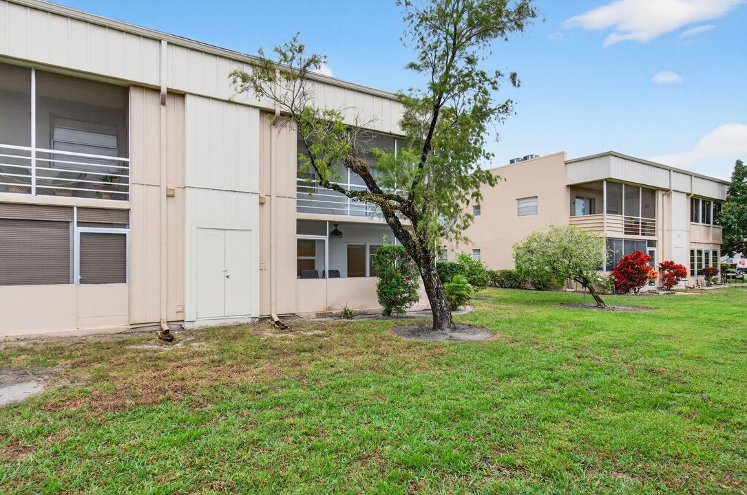 En Venta: $165,000 (2 camas, 2 baños, 907 Pies cuadrados)