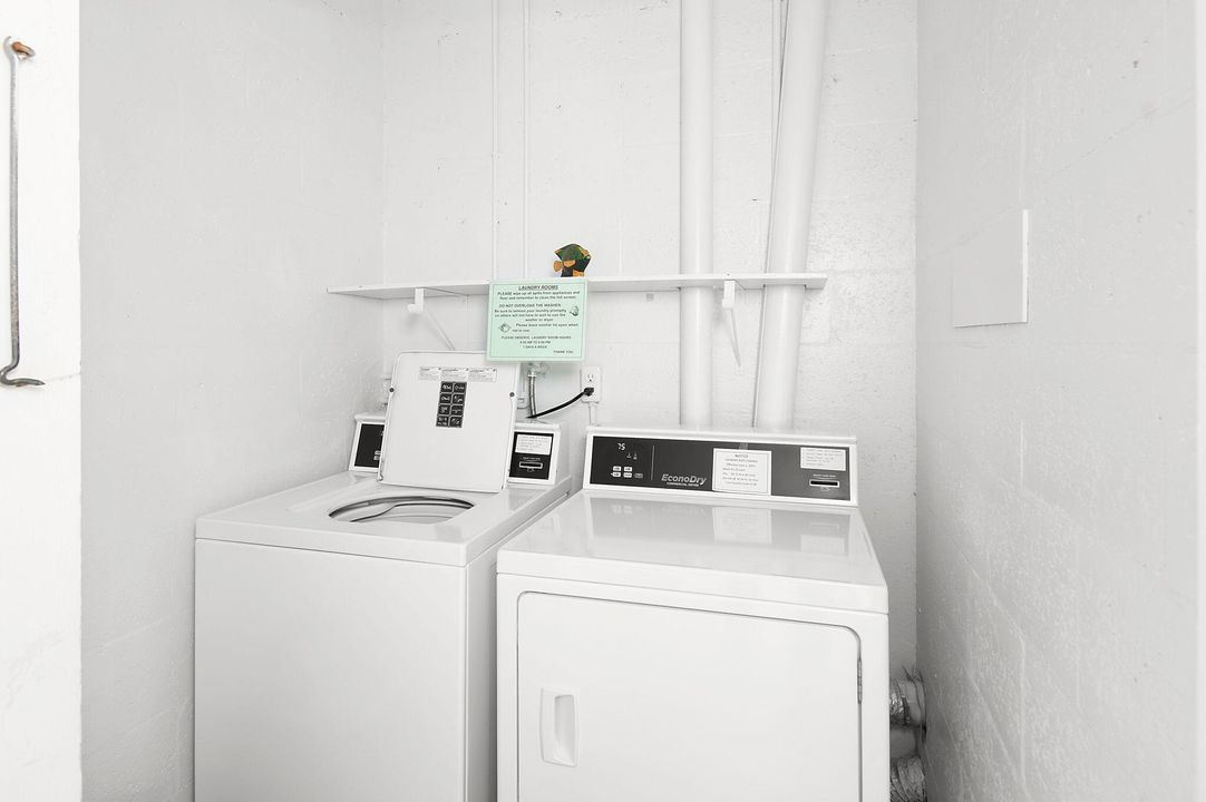 For Sale: $155,000 (2 beds, 2 baths, 1089 Square Feet)